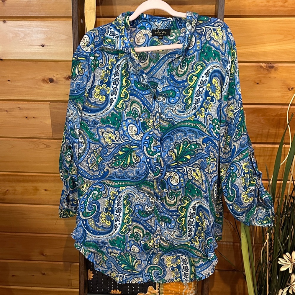 Melissa Paige Blue and Green Paisley Button-Front Blouse hi/lo